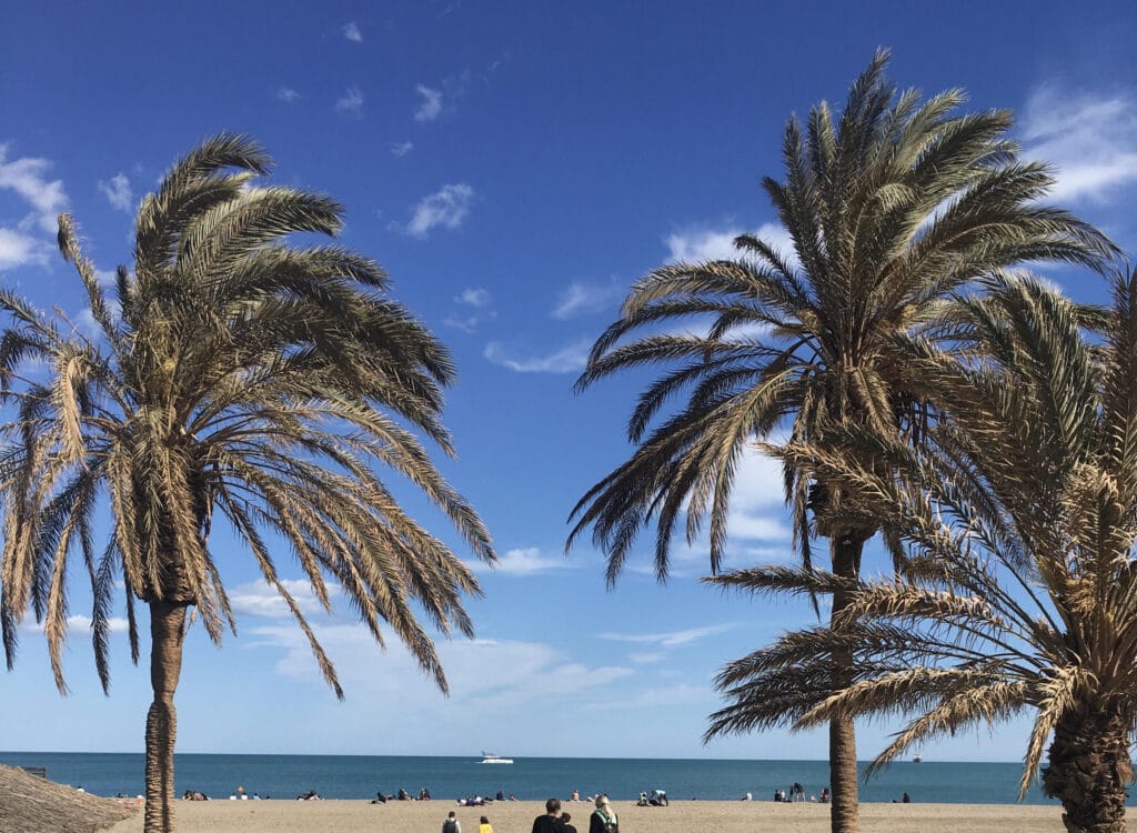 Fint väder på stranden i Malaga räddar inte Sabadell från att ha sämsta sajten. 